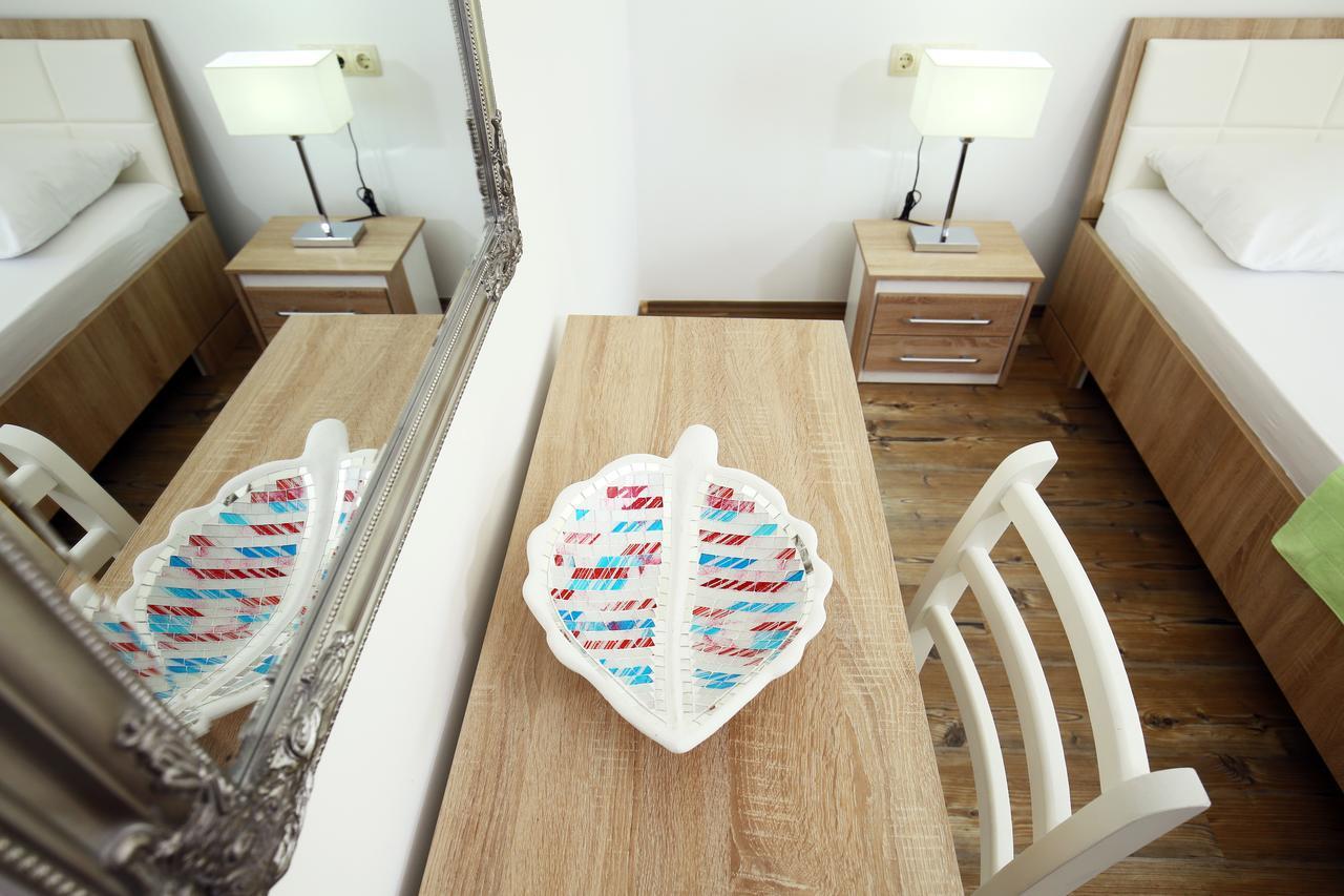 Apartments Nemira Exclusive 오미스 외부 사진