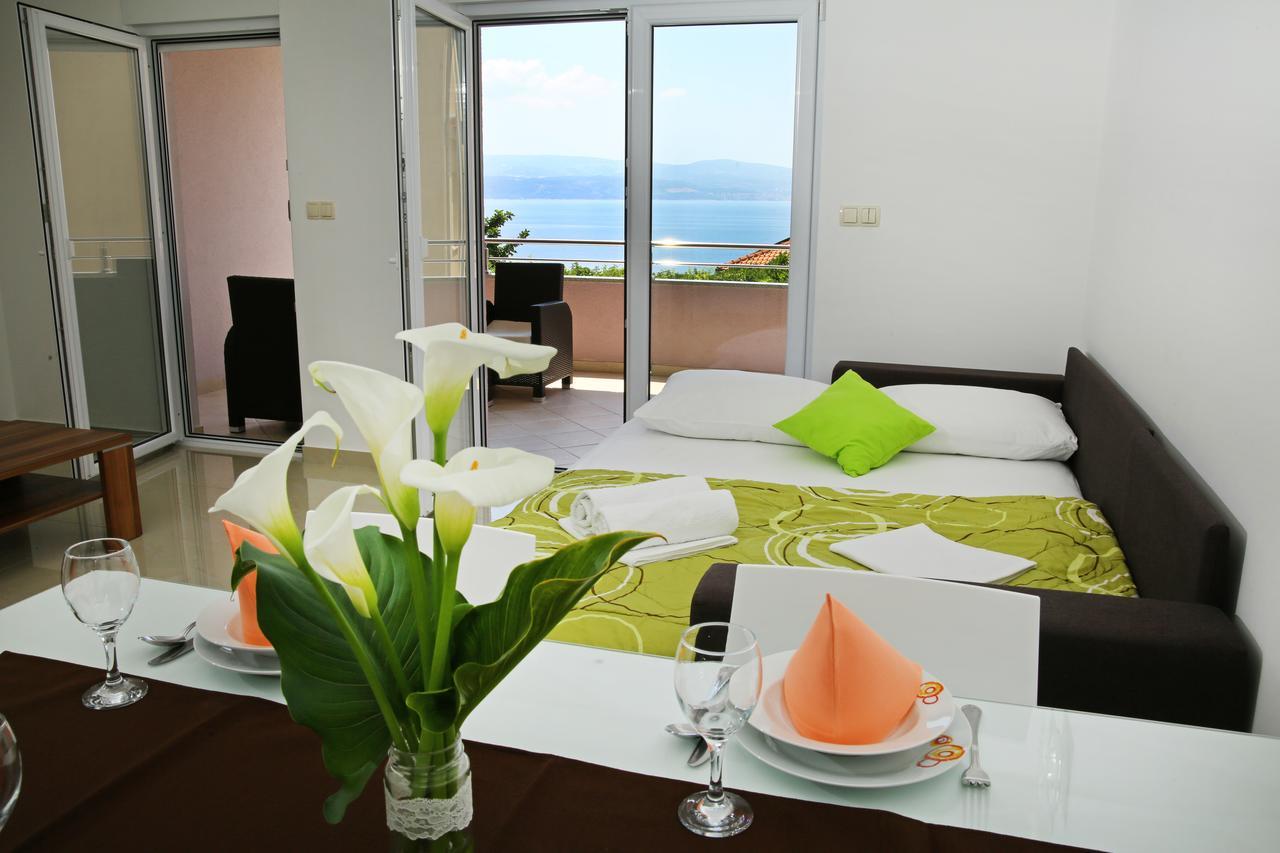 Apartments Nemira Exclusive 오미스 외부 사진