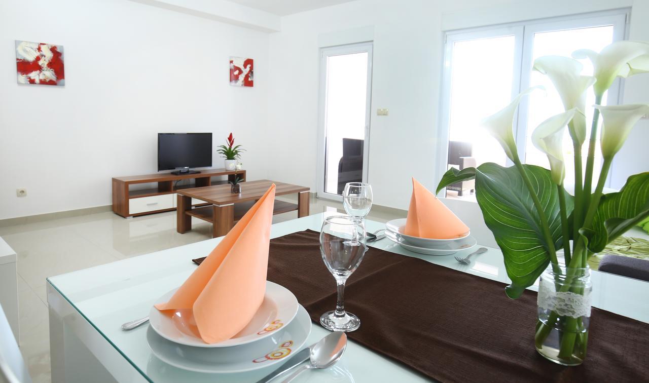Apartments Nemira Exclusive 오미스 외부 사진