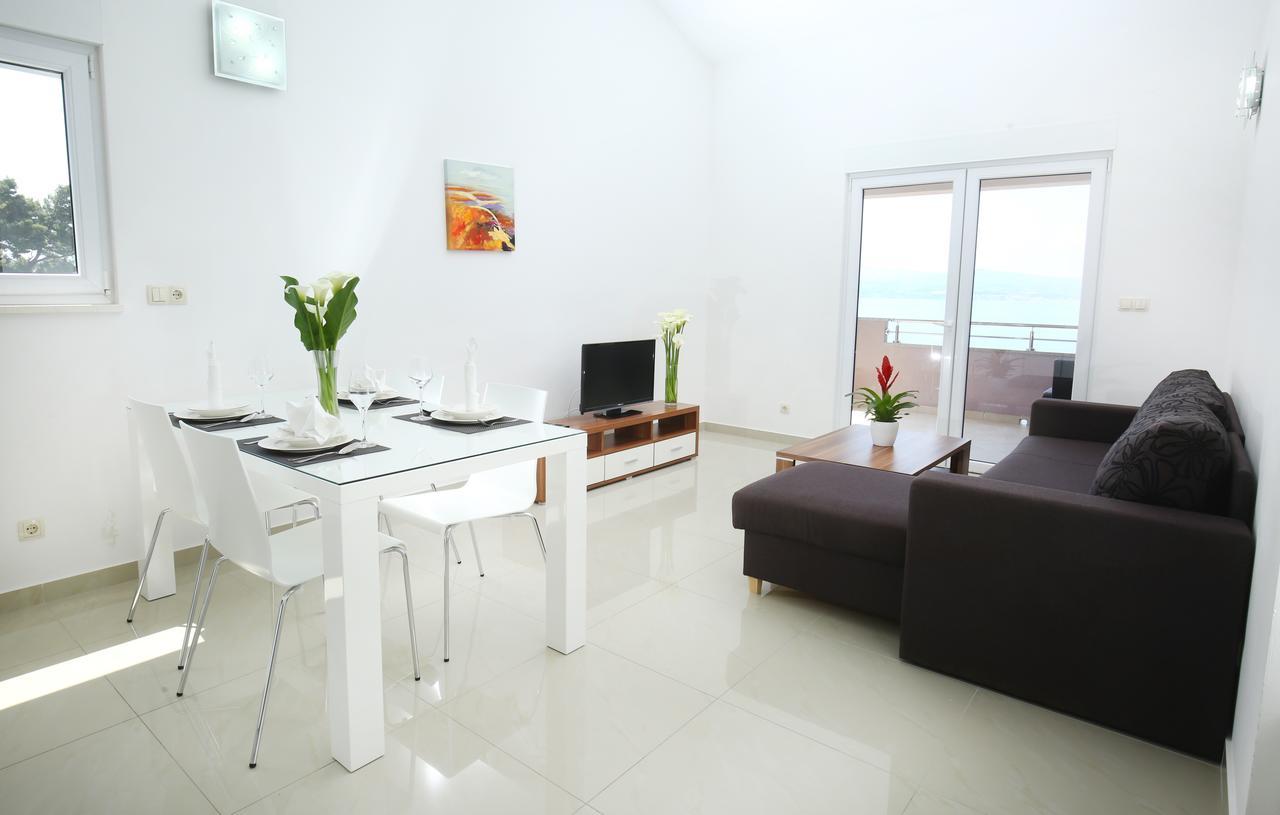 Apartments Nemira Exclusive 오미스 외부 사진